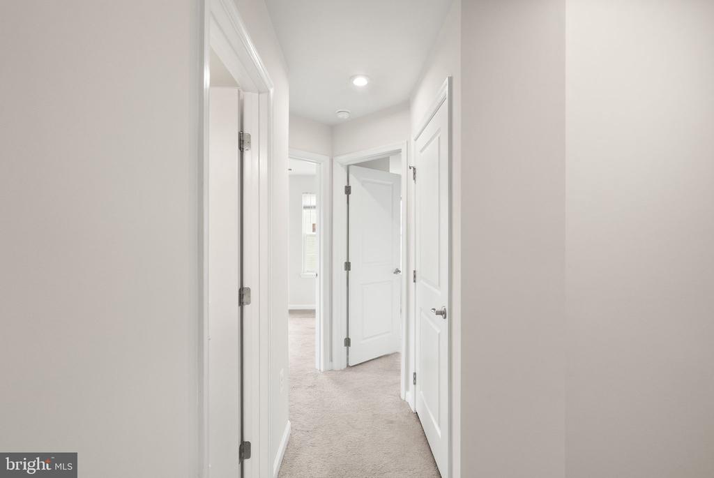 9844 CEDARMASS CIRCLE