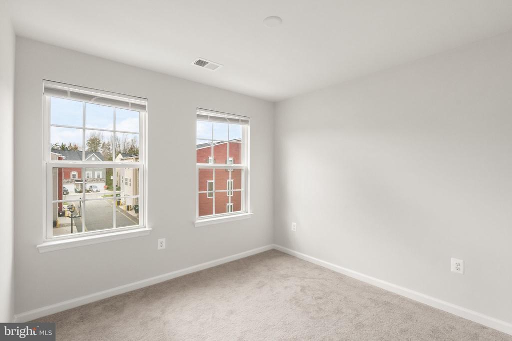 9844 CEDARMASS CIRCLE
