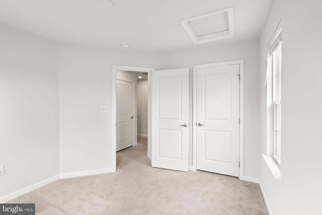 9844 CEDARMASS CIRCLE
