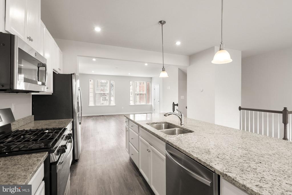9844 CEDARMASS CIRCLE