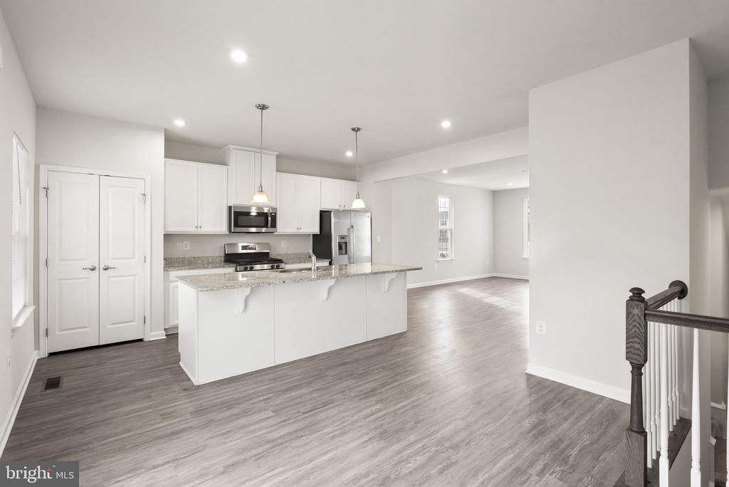 9844 CEDARMASS CIRCLE