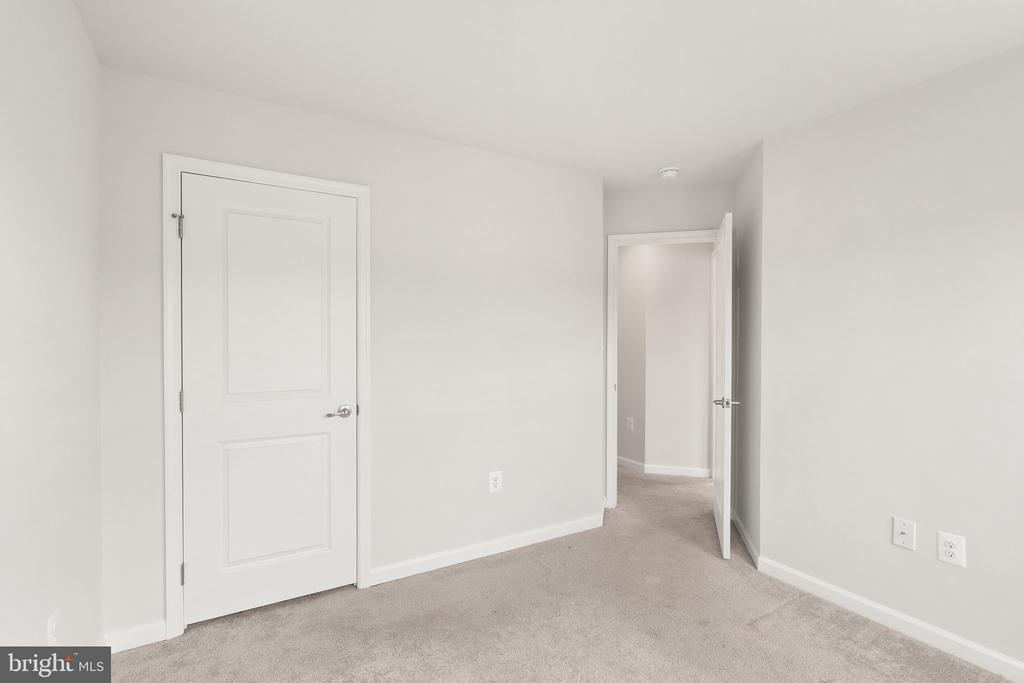 9844 CEDARMASS CIRCLE