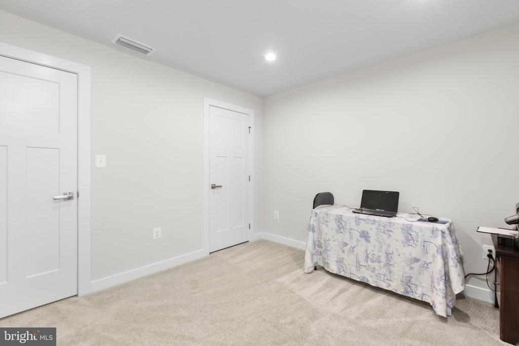 12503 BAINSWOOD COURT