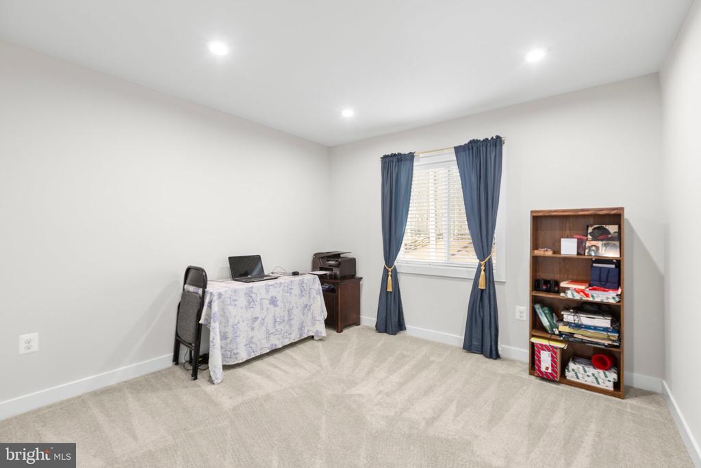 12503 BAINSWOOD COURT