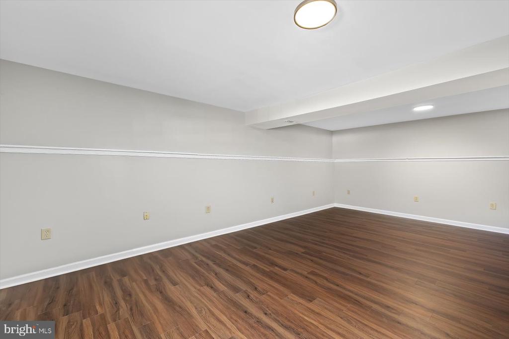 6012 COLLIER DRIVE
