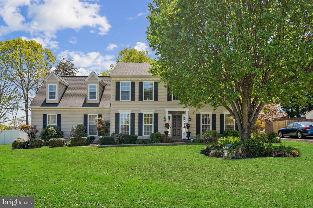 6400 WILLOW POND DRIVE