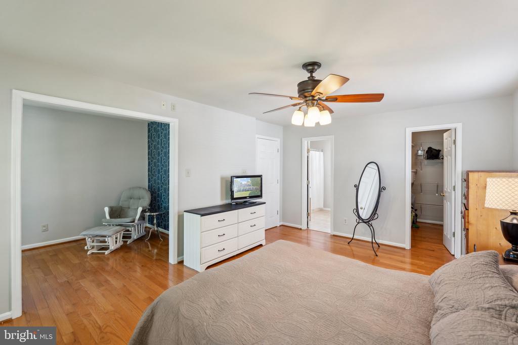 6400 WILLOW POND DRIVE