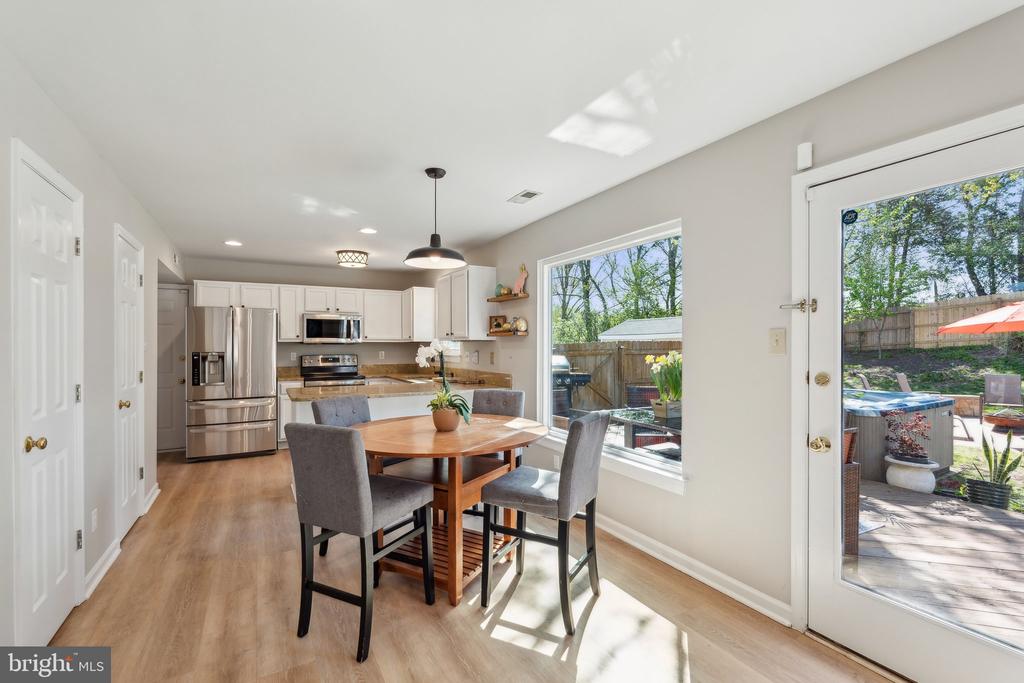 6400 WILLOW POND DRIVE