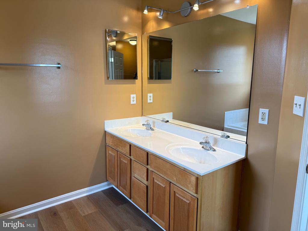 11307 WYTHEVILLE LANE