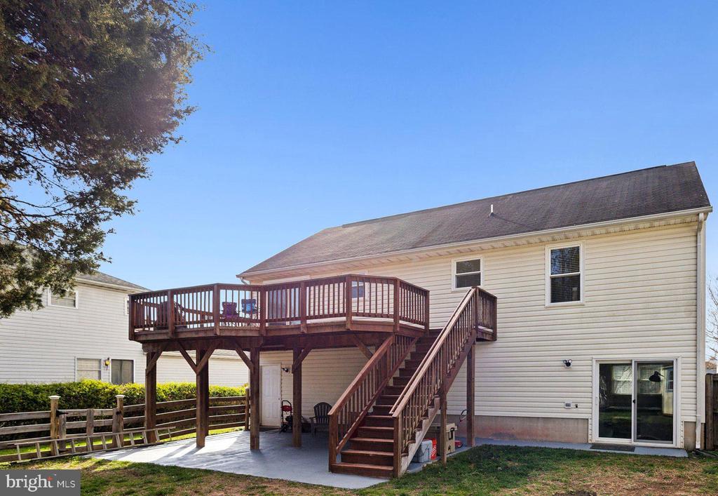 7007 CEDAR CREST DRIVE