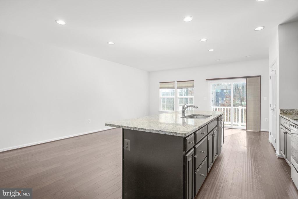 8643 ROSECRANS LANE LANE