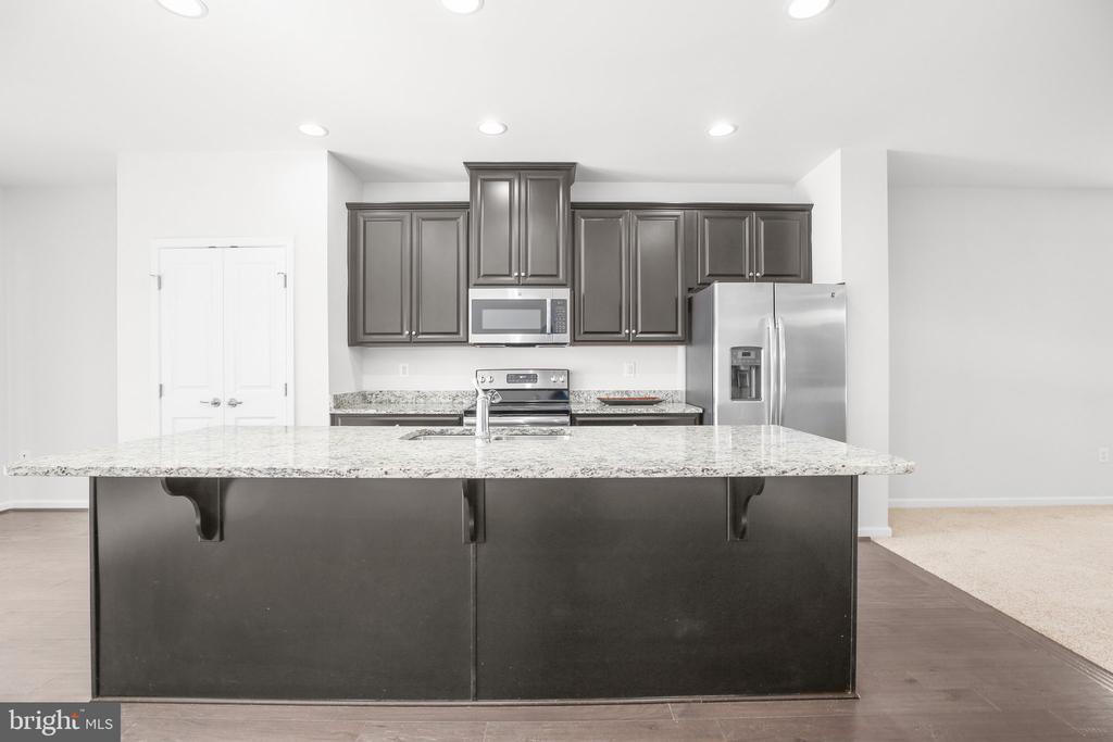 8643 ROSECRANS LANE LANE