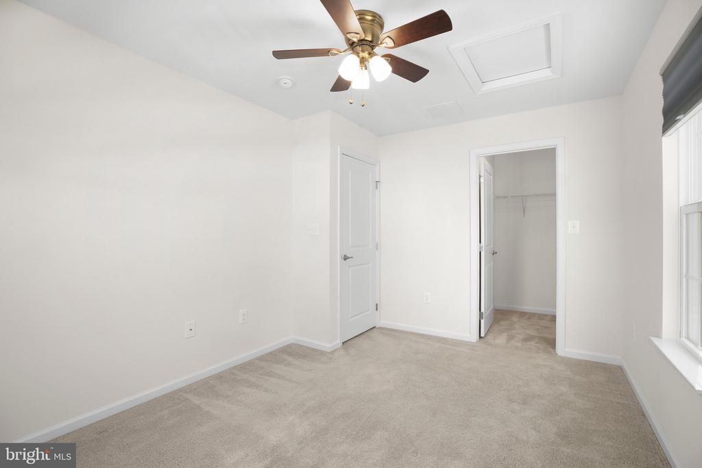 8643 ROSECRANS LANE LANE