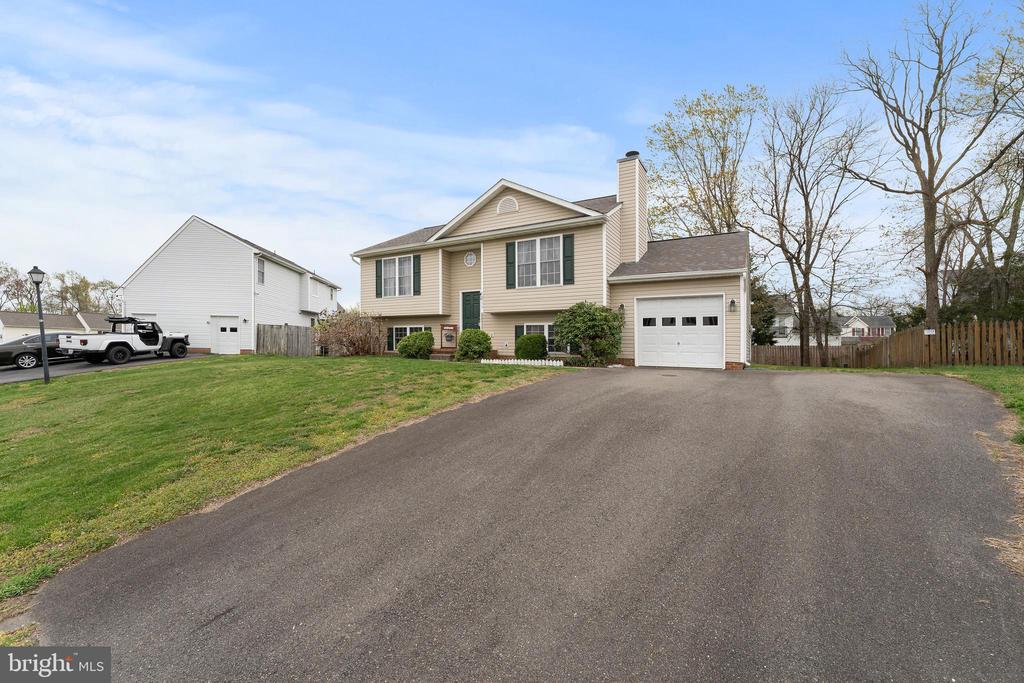 10735 ALLIE DRIVE
