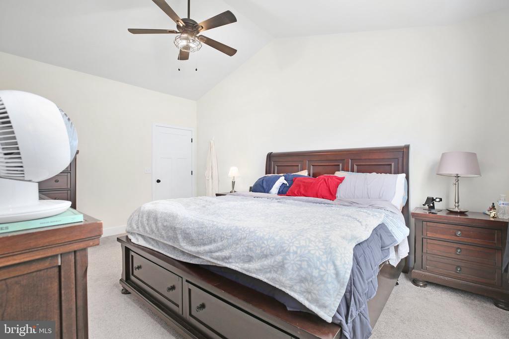 5223 WYNDEMERE CIRCLE