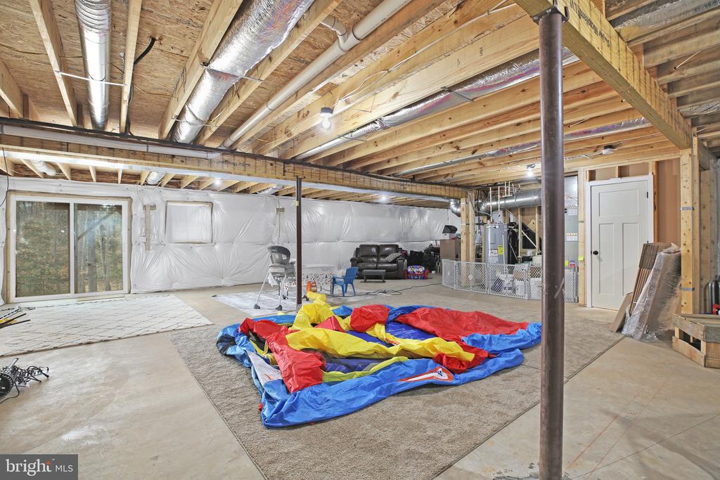 5223 WYNDEMERE CIRCLE