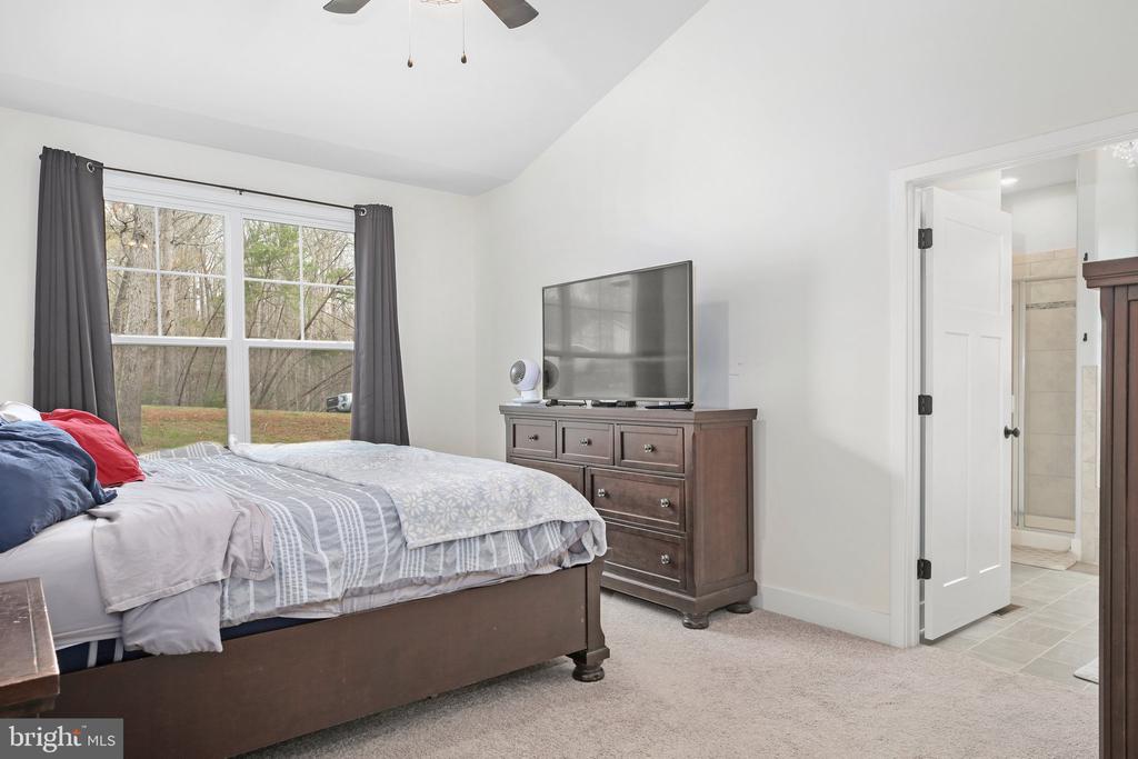 5223 WYNDEMERE CIRCLE