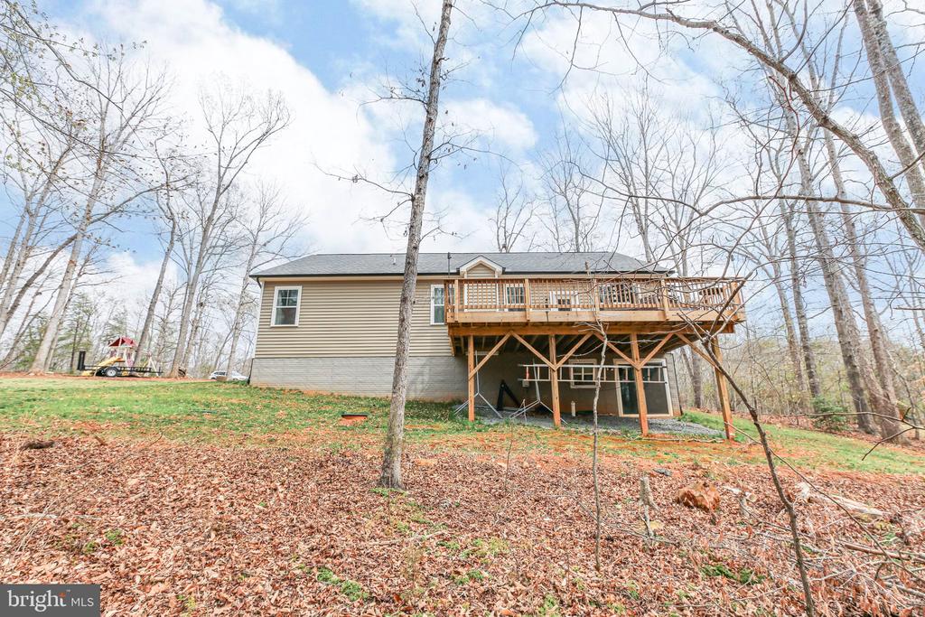 5223 WYNDEMERE CIRCLE