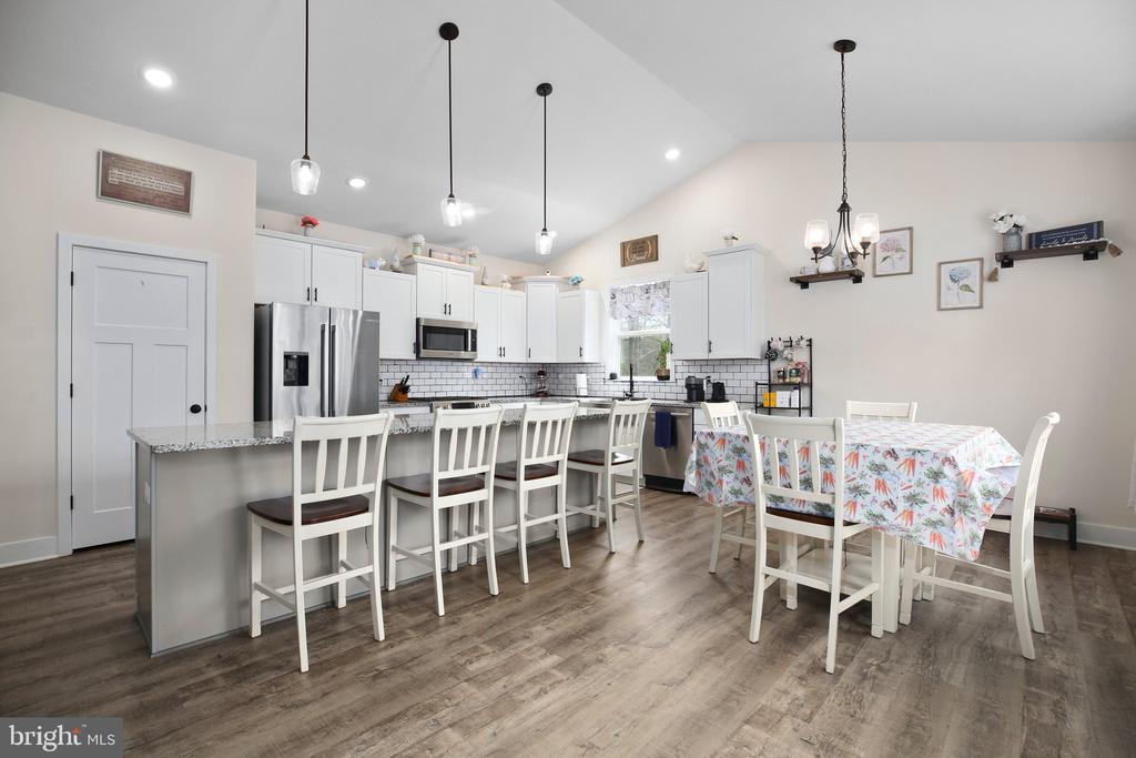 5223 WYNDEMERE CIRCLE