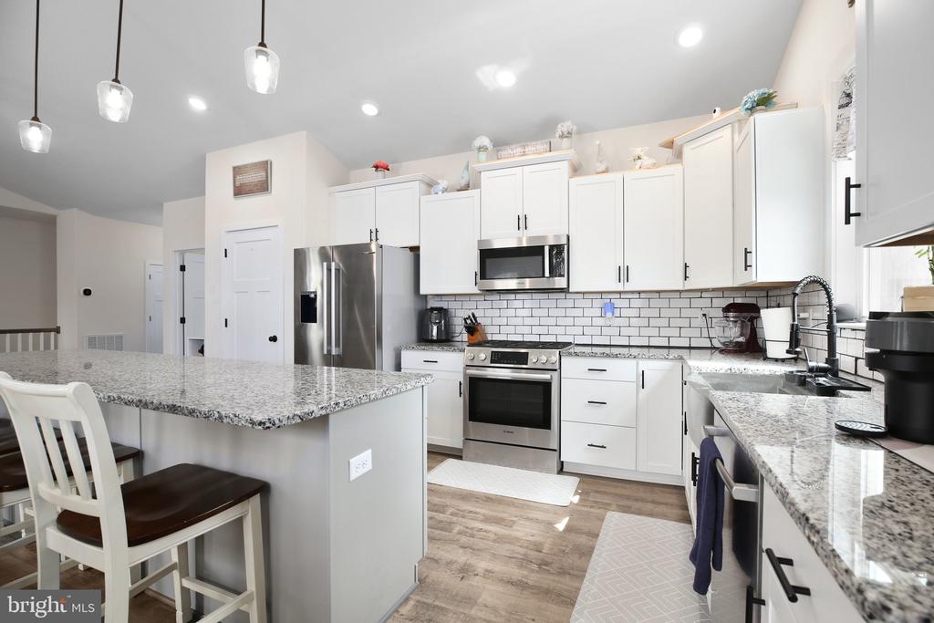 5223 WYNDEMERE CIRCLE