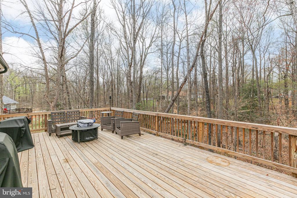 5223 WYNDEMERE CIRCLE
