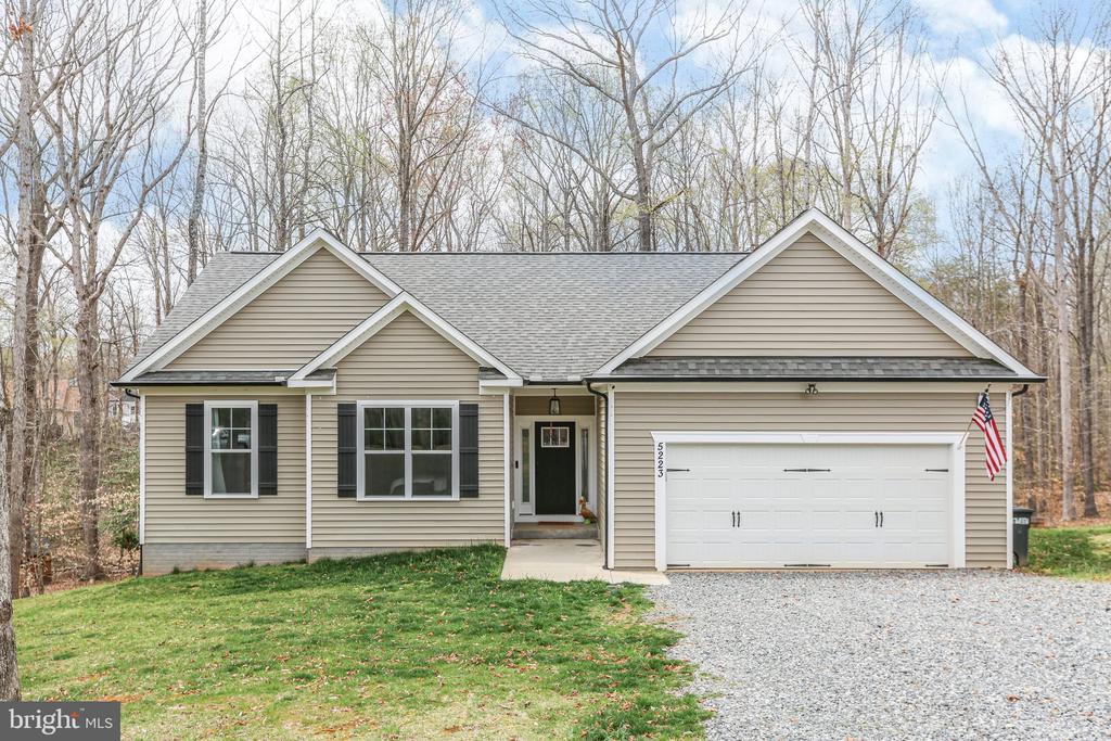 5223 WYNDEMERE CIRCLE