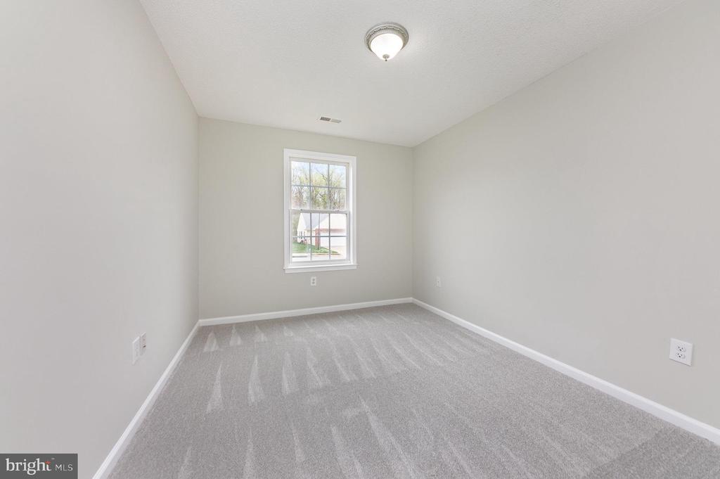 11728 COLLINWOOD COURT