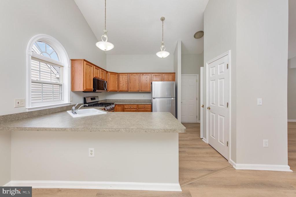 11728 COLLINWOOD COURT