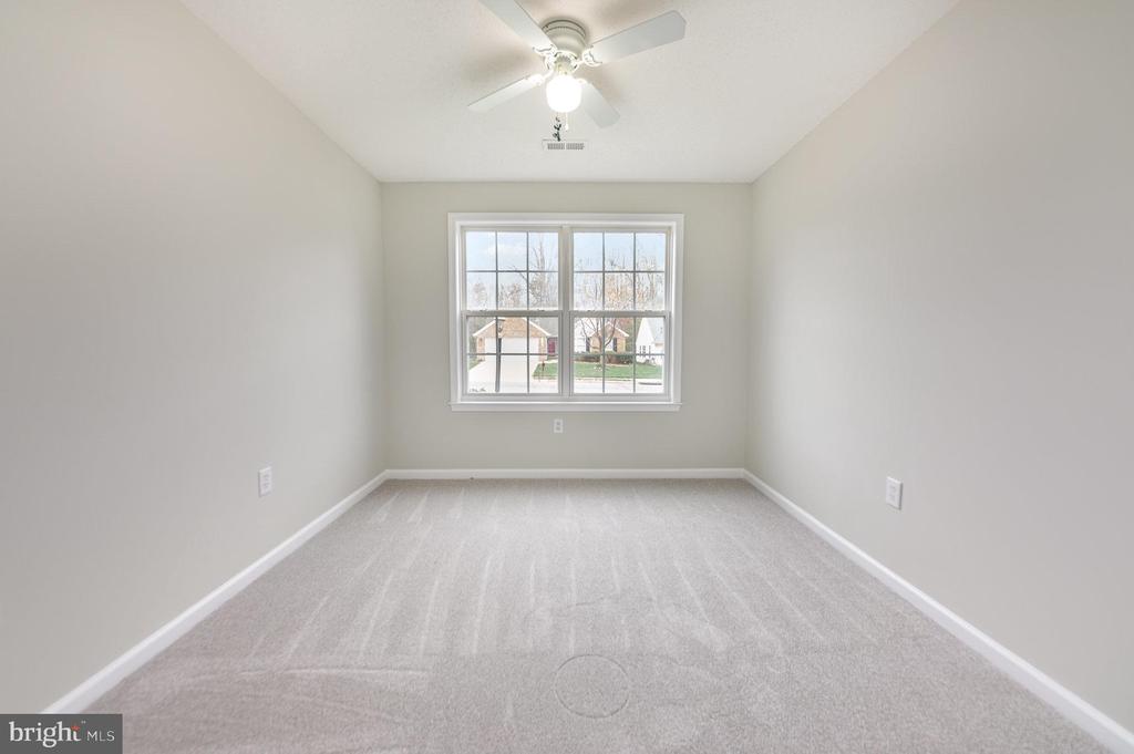 11728 COLLINWOOD COURT