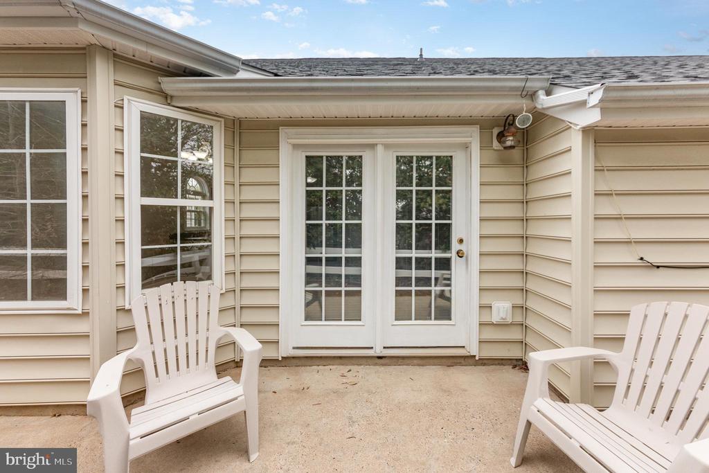11728 COLLINWOOD COURT