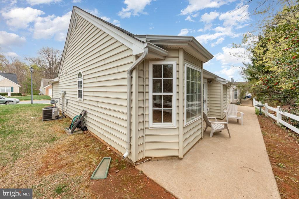 11728 COLLINWOOD COURT
