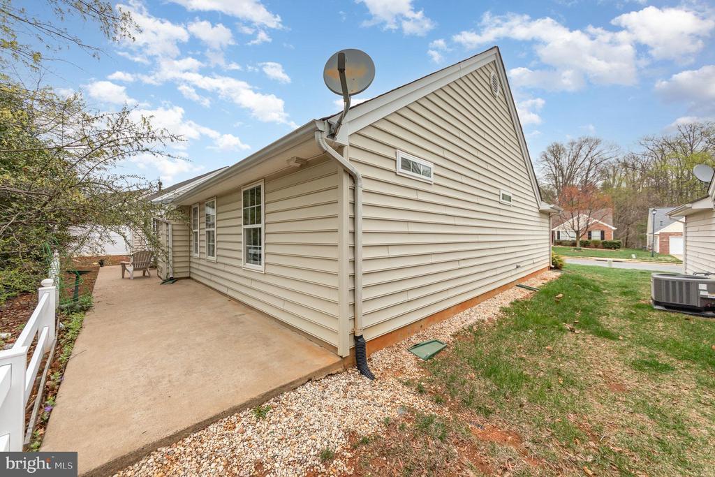 11728 COLLINWOOD COURT