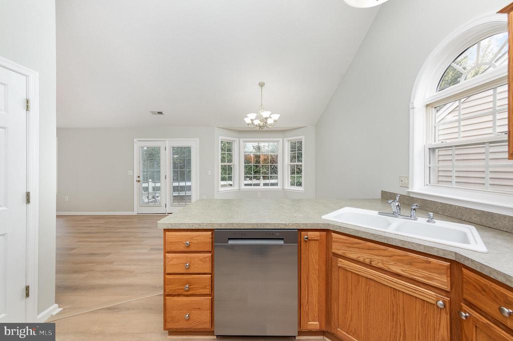 11728 COLLINWOOD COURT