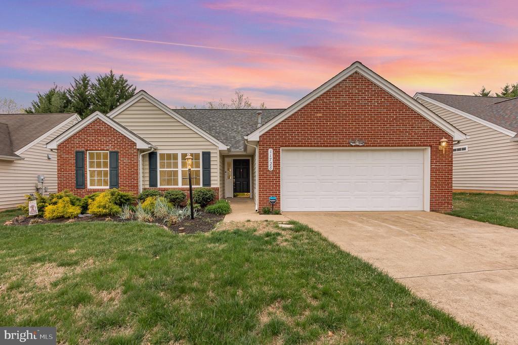 11728 COLLINWOOD COURT