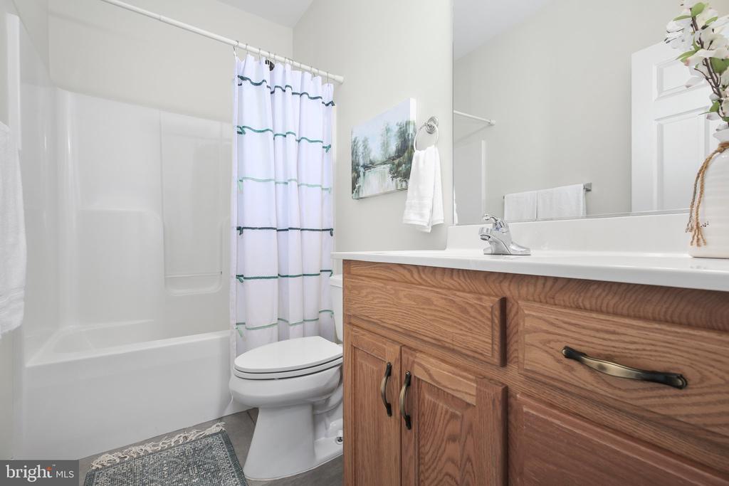 6400 QUIET POND COURT