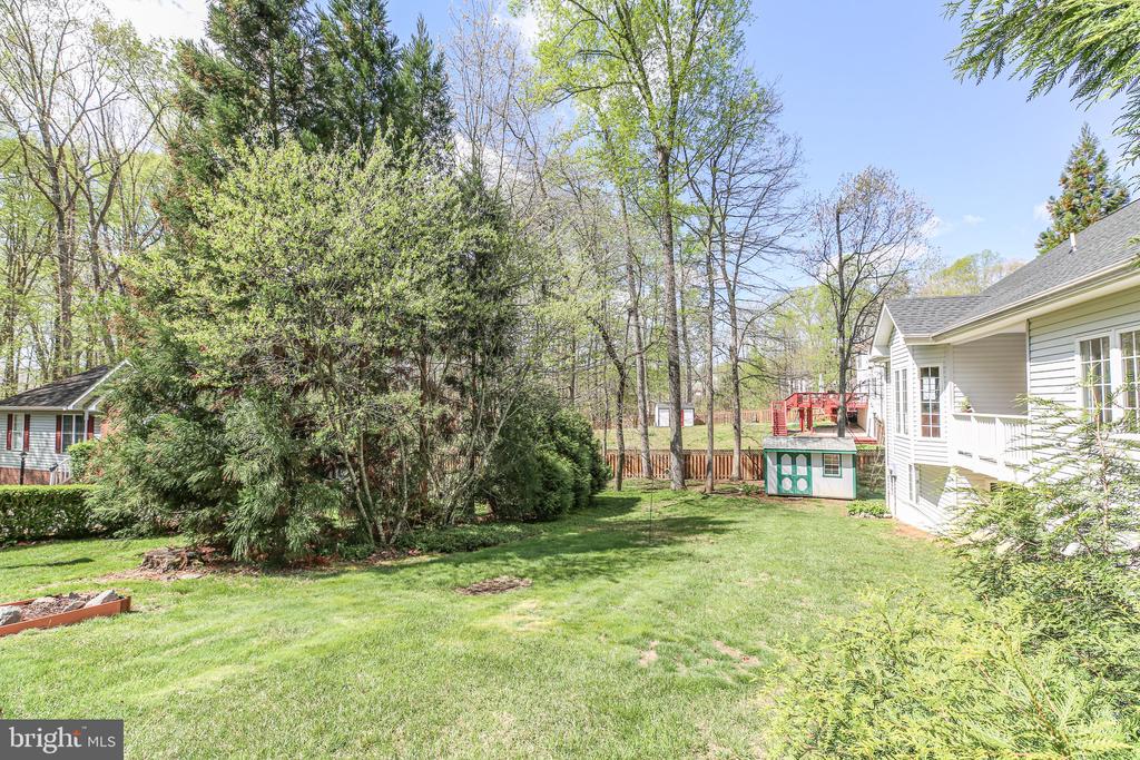 6400 QUIET POND COURT