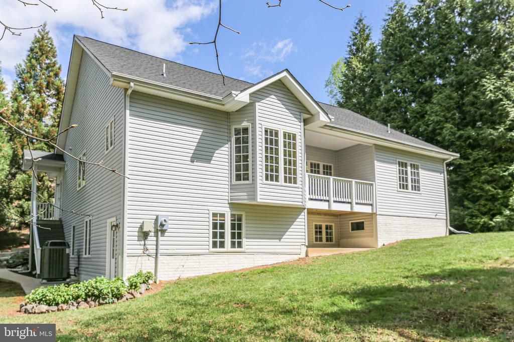 6400 QUIET POND COURT