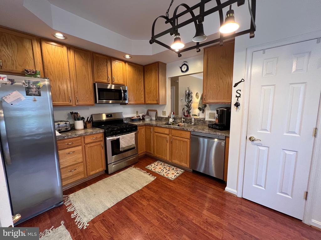 11204 LYNCHBURG DRIVE