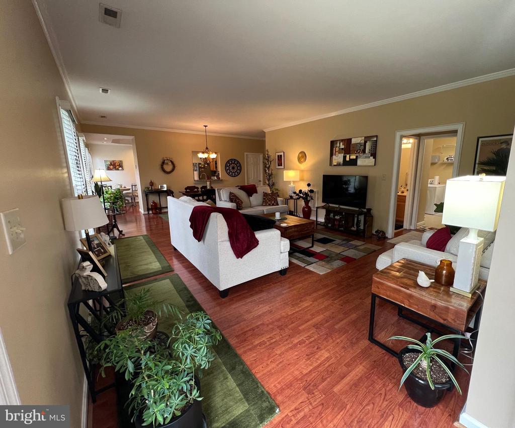 11204 LYNCHBURG DRIVE
