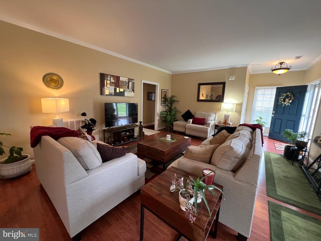 11204 LYNCHBURG DRIVE