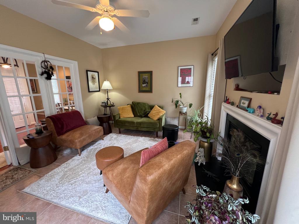 11204 LYNCHBURG DRIVE