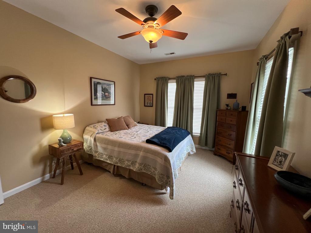 11204 LYNCHBURG DRIVE