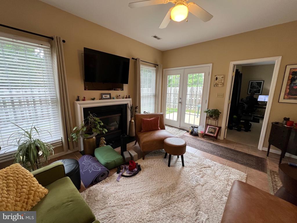 11204 LYNCHBURG DRIVE