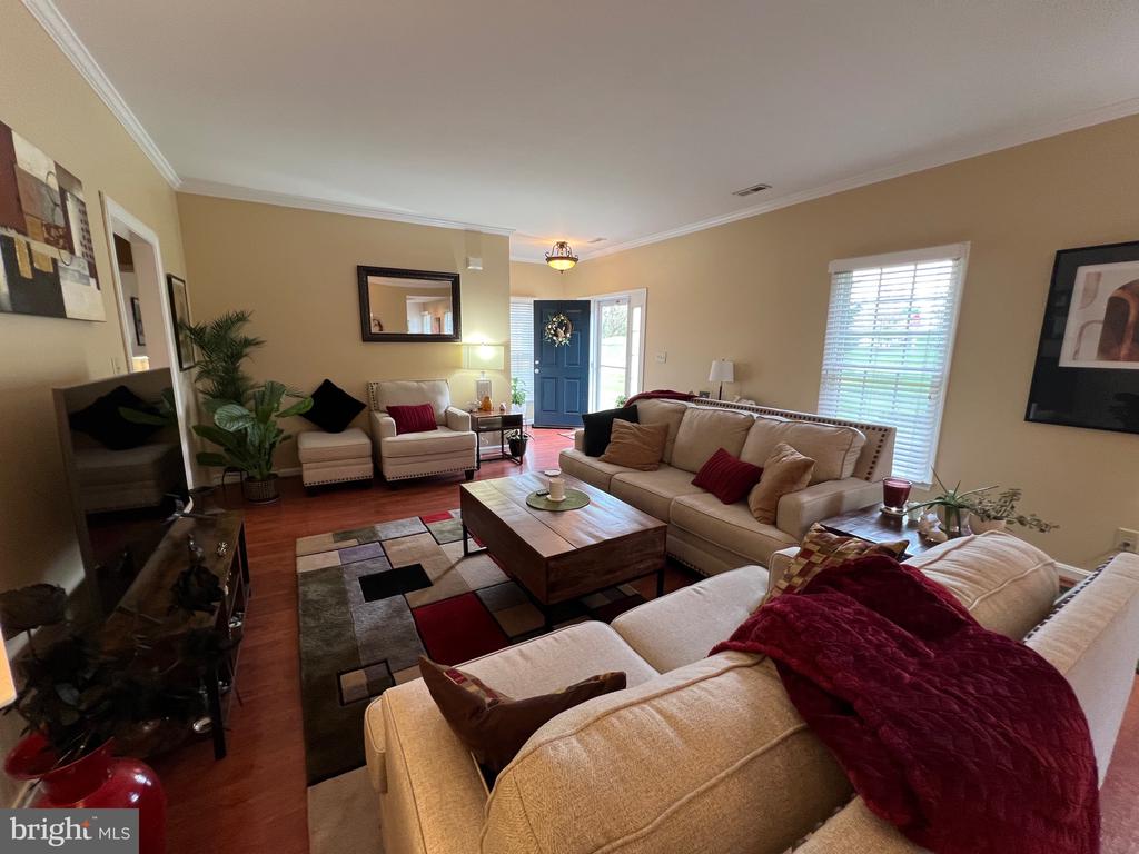 11204 LYNCHBURG DRIVE