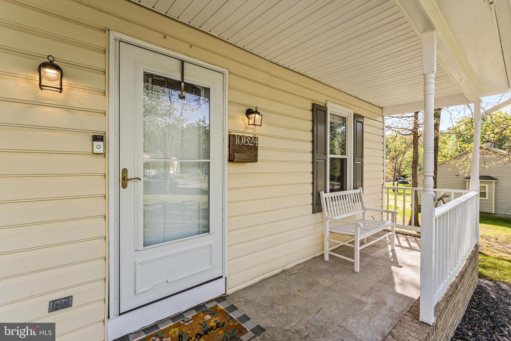 10824 HEATHERWOOD DRIVE