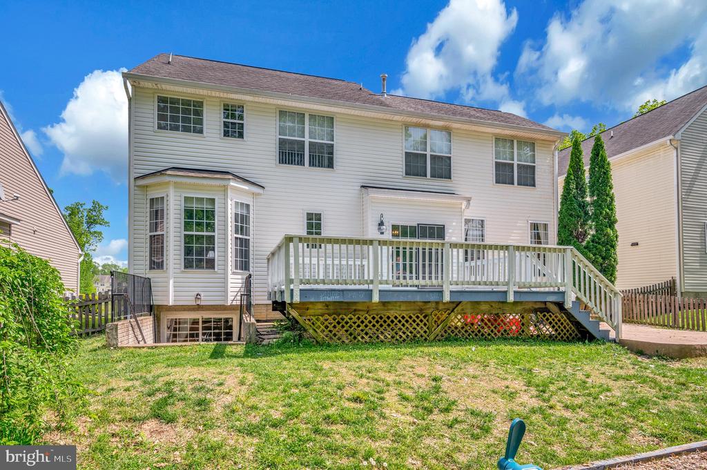 6733 AVERETT COURT