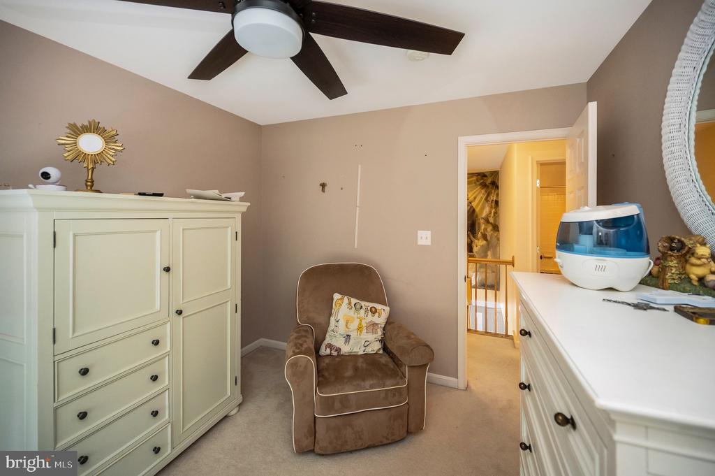 6733 AVERETT COURT