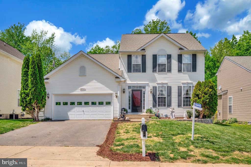 6733 AVERETT COURT