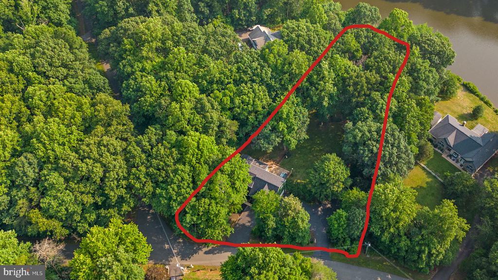 12800 PICKETT COURT