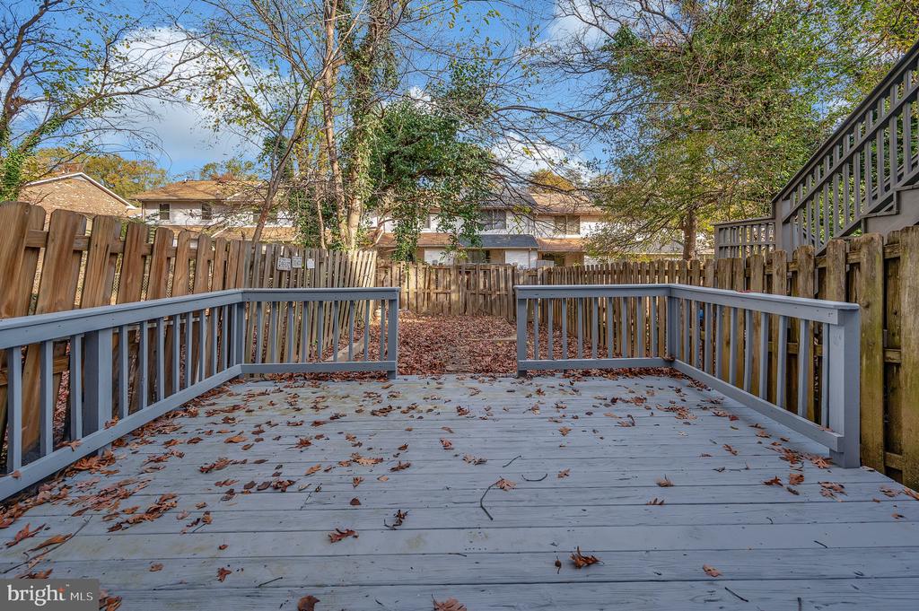 712 OLDE GREENWICH CIRCLE